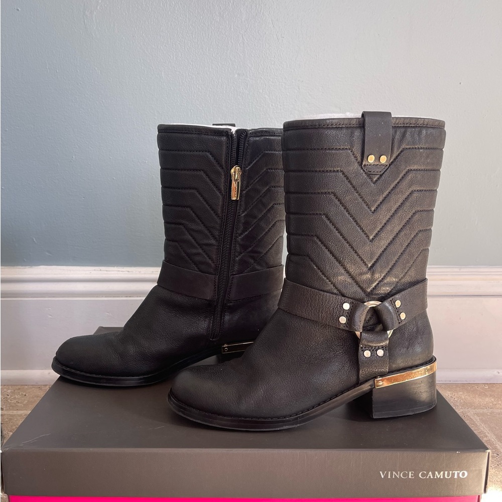 VINCE CAMUTO Wadima Boots in Black